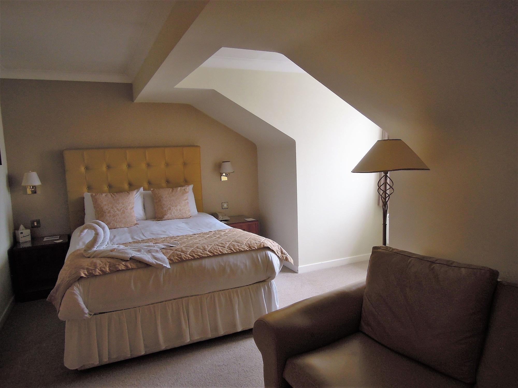 Best Western Plus Bentley Hotel, Leisure Club&Spa Thorpe on the Hill  Exterior foto