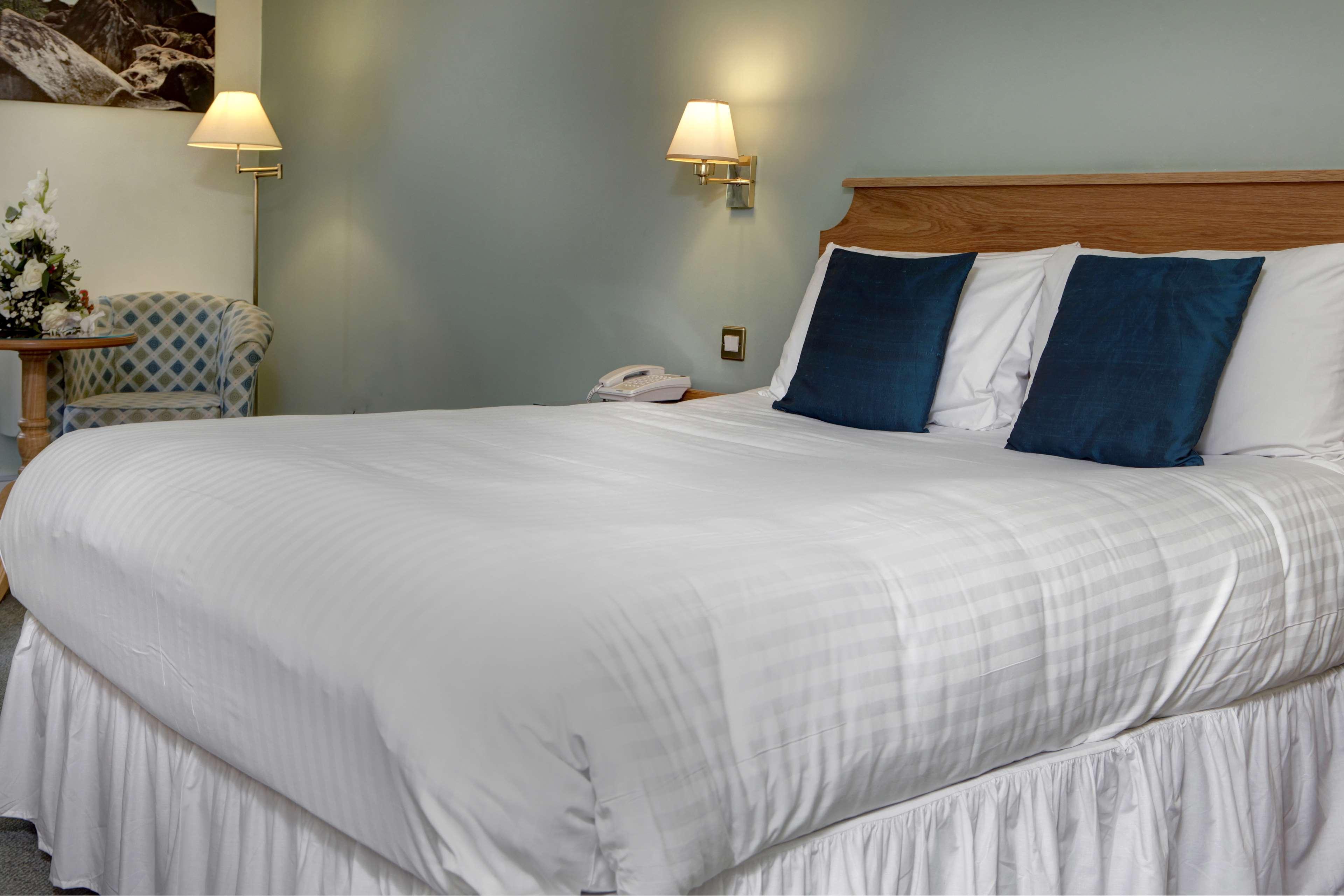 Best Western Plus Bentley Hotel, Leisure Club&Spa Thorpe on the Hill  Exterior foto