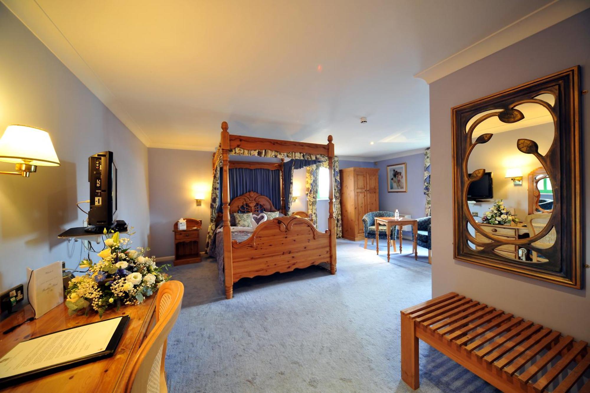 Best Western Plus Bentley Hotel, Leisure Club&Spa Thorpe on the Hill  Exterior foto