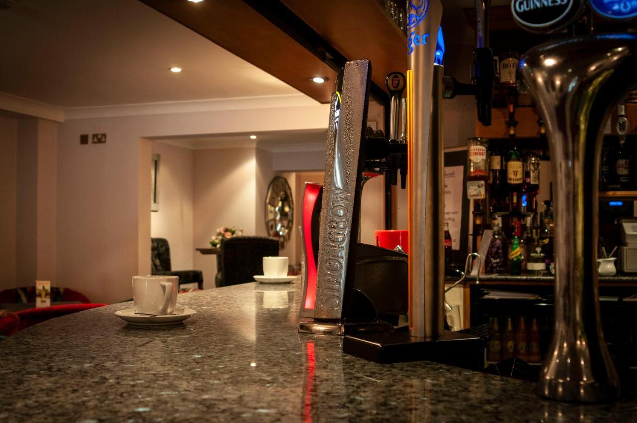 Best Western Plus Bentley Hotel, Leisure Club&Spa Thorpe on the Hill  Exterior foto