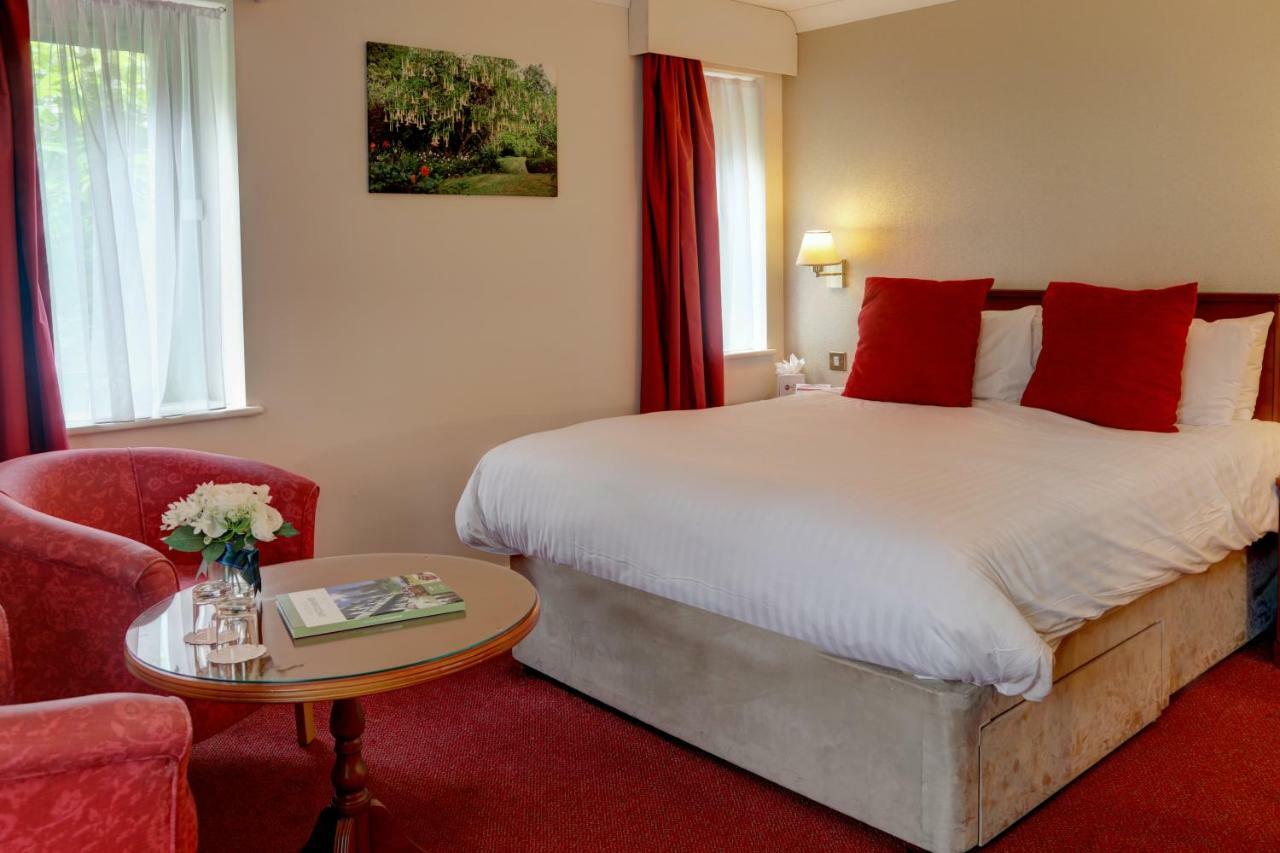 Best Western Plus Bentley Hotel, Leisure Club&Spa Thorpe on the Hill  Exterior foto